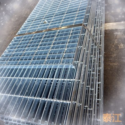 鍍鋅鋼格柵蓋板的承重和特點(diǎn)有哪些? 鍍鋅鋼格柵蓋板的承重和特點(diǎn)有哪些?